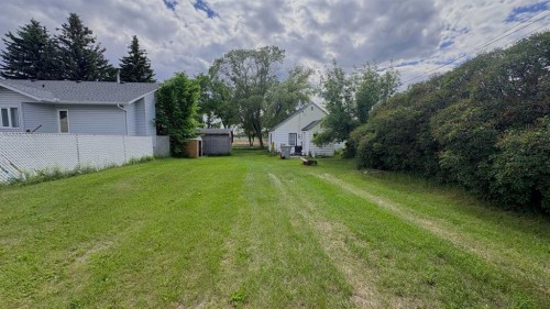 602 5 Avenue, Wainwright, AB 