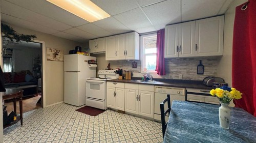 602 5 Avenue, Wainwright, AB 