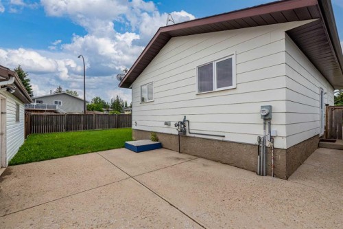5002 53 Avenue, Kitscoty, AB 