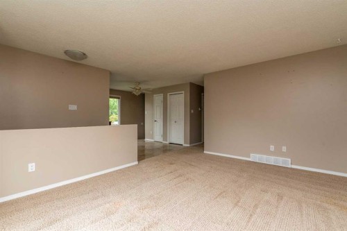 5002 53 Avenue, Kitscoty, AB 