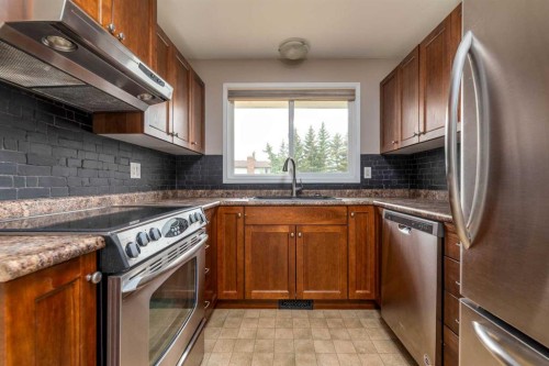 5002 53 Avenue, Kitscoty, AB 