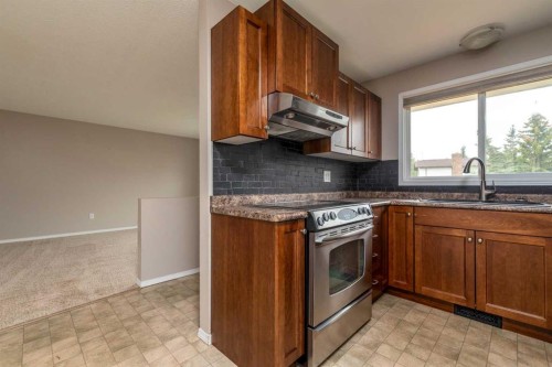 5002 53 Avenue, Kitscoty, AB 