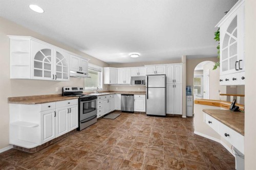3121 45 Avenue, Lloydminster, SK 