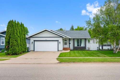 3121 45 Avenue, Lloydminster, SK 