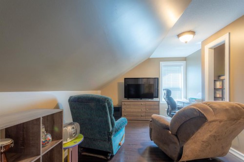 5206 48 Street, Lloydminster, AB - Indoor