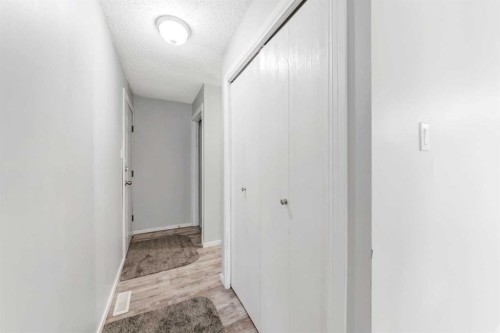 8-5219 57 Street, Lloydminster, AB - Indoor Photo Showing Other Room