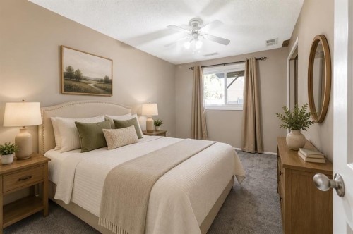 8-5219 57 Street, Lloydminster, AB - Indoor Photo Showing Bedroom