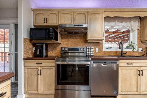 484063 Range Road 20, Rural Vermilion River, County Of, AB - Indoor Photo Showing Kitchen