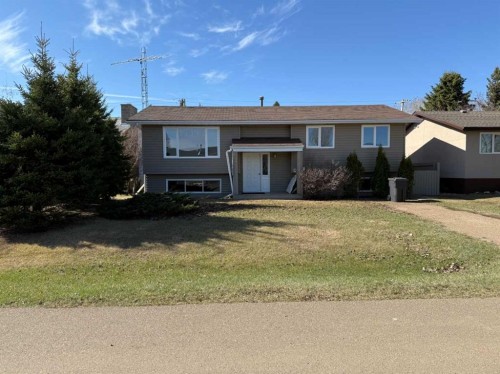 5417 52 Avenue, Mannville, AB - Outdoor With Facade