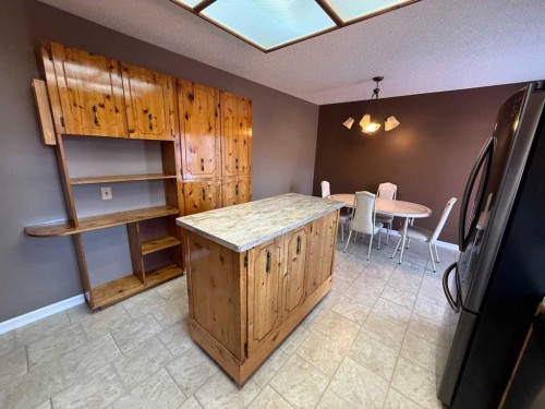 5417 52 Avenue, Mannville, AB - Indoor
