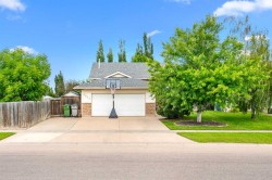 3805 65 Avenue  Lloydminster, AB T9V 2W6
