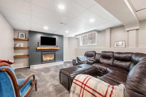 3805 65 Avenue, Lloydminster, AB 