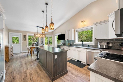 3805 65 Avenue, Lloydminster, AB 