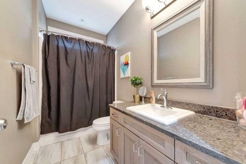 5945 18 Street, Lloydminster, AB - Indoor Photo Showing Bathroom