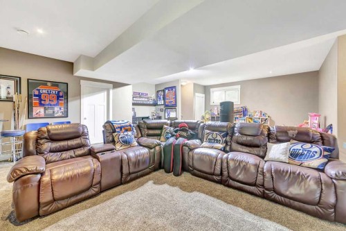 5945 18 Street, Lloydminster, AB - Indoor Photo Showing Living Room