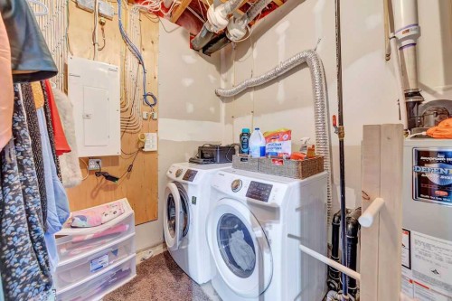 5945 18 Street, Lloydminster, AB - Indoor Photo Showing Laundry Room