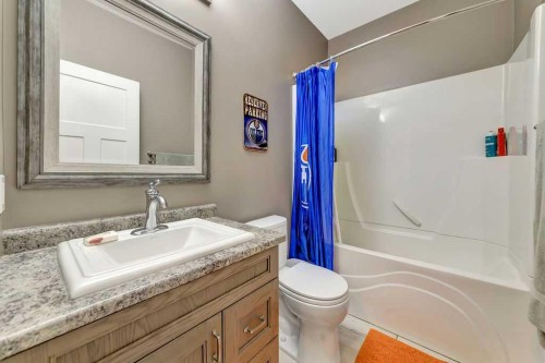 5945 18 Street, Lloydminster, AB - Indoor Photo Showing Bathroom