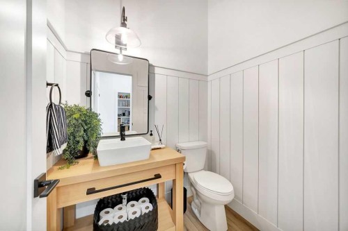 5913 13 Street, Lloydminster, AB - Indoor Photo Showing Bathroom