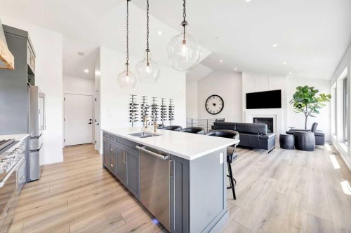 5913 13 Street, Lloydminster, AB - Indoor Photo Showing Kitchen With Double Sink With Upgraded Kitchen