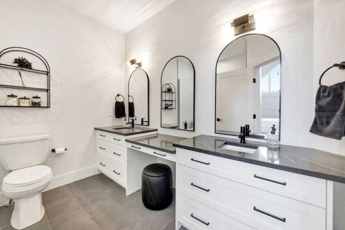 5913 13 Street, Lloydminster, AB - Indoor Photo Showing Bathroom