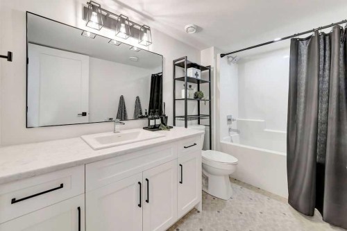 5913 13 Street, Lloydminster, AB - Indoor Photo Showing Bathroom