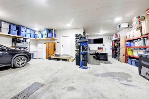 5913 13 Street, Lloydminster, AB - Indoor Photo Showing Garage