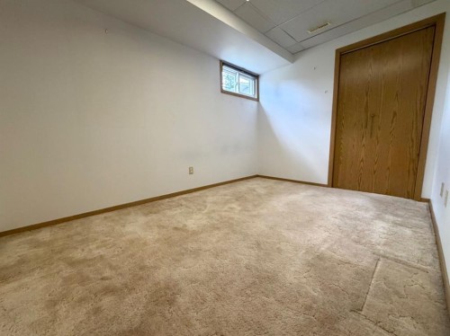 530 20 Street, Wainwright, AB - Indoor Photo Showing Other Room