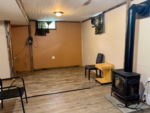 4831 52 Street, Innisfree, AB - Indoor