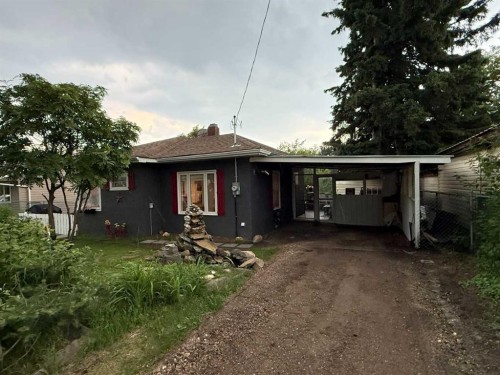 4703 47 Avenue, Myrnam, AB - Outdoor