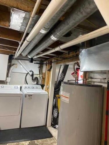 4703 47 Avenue, Myrnam, AB - Indoor Photo Showing Laundry Room
