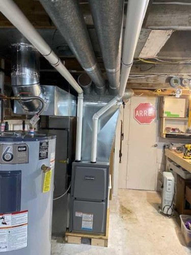 4703 47 Avenue, Myrnam, AB - Indoor Photo Showing Basement
