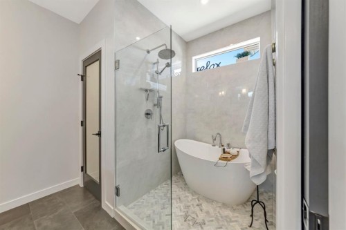 1807 60A Avenue Close, Lloydminster, AB 