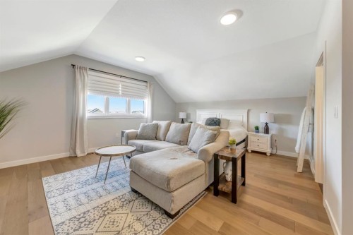 1807 60A Avenue Close, Lloydminster, AB 