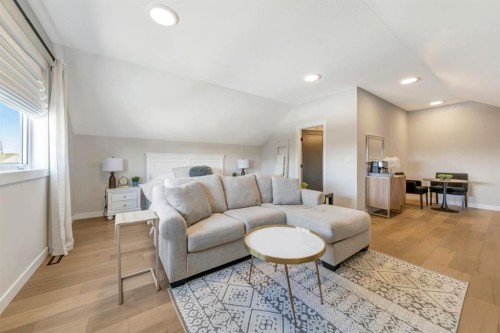 1807 60A Avenue Close, Lloydminster, AB 