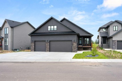 1807 60A Avenue Close, Lloydminster, AB 