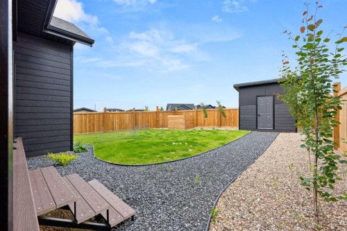 1807 60A Avenue Close, Lloydminster, AB 
