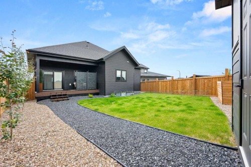 1807 60A Avenue Close, Lloydminster, AB 