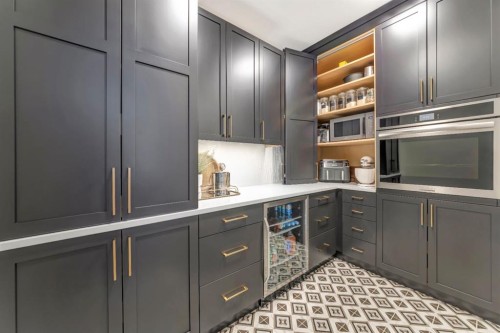 1807 60A Avenue Close, Lloydminster, AB 