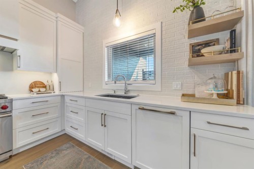 1807 60A Avenue Close, Lloydminster, AB 