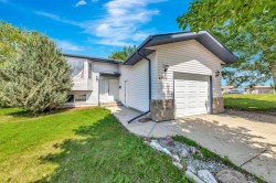 4508 39 Street  Lloydminster, SK S9V 2B9
