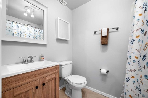 3101 51 Avenue, Lloydminster, AB 