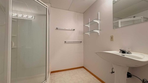 1834 10 Avenue, Wainwright, AB 