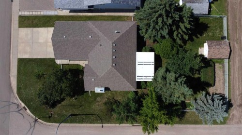 1834 10 Avenue, Wainwright, AB 