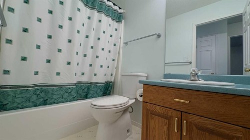 1834 10 Avenue, Wainwright, AB 