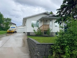 4817 51 Avenue Kitscoty, AB T0B 2P0