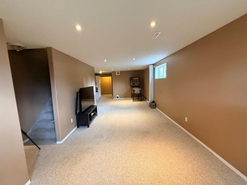4817 51 Avenue, Kitscoty, AB 
