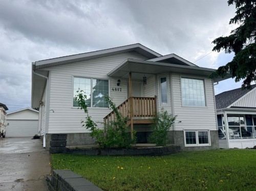 4817 51 Avenue, Kitscoty, AB 