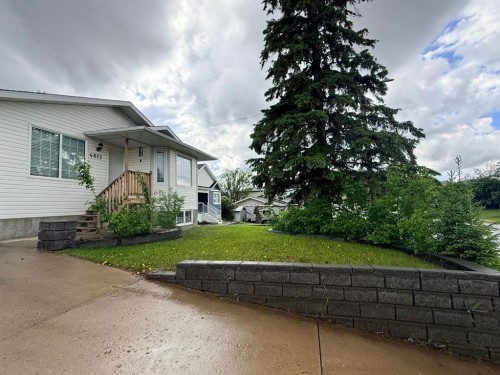4817 51 Avenue, Kitscoty, AB 