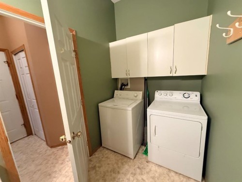 4817 51 Avenue, Kitscoty, AB 