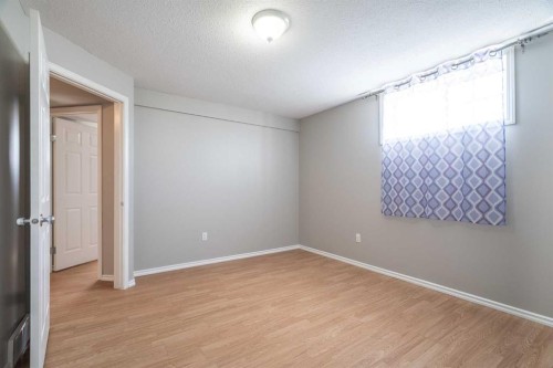 6608 39 Street, Lloydminster, AB 